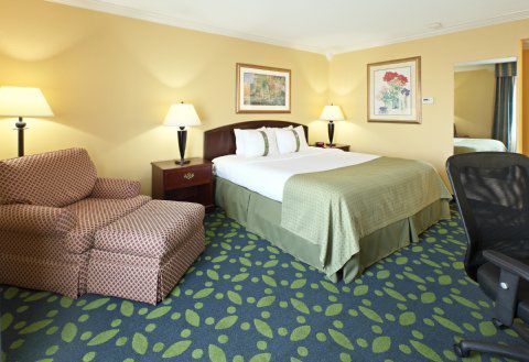 Holiday Inn Джоунсбъроу Стая снимка